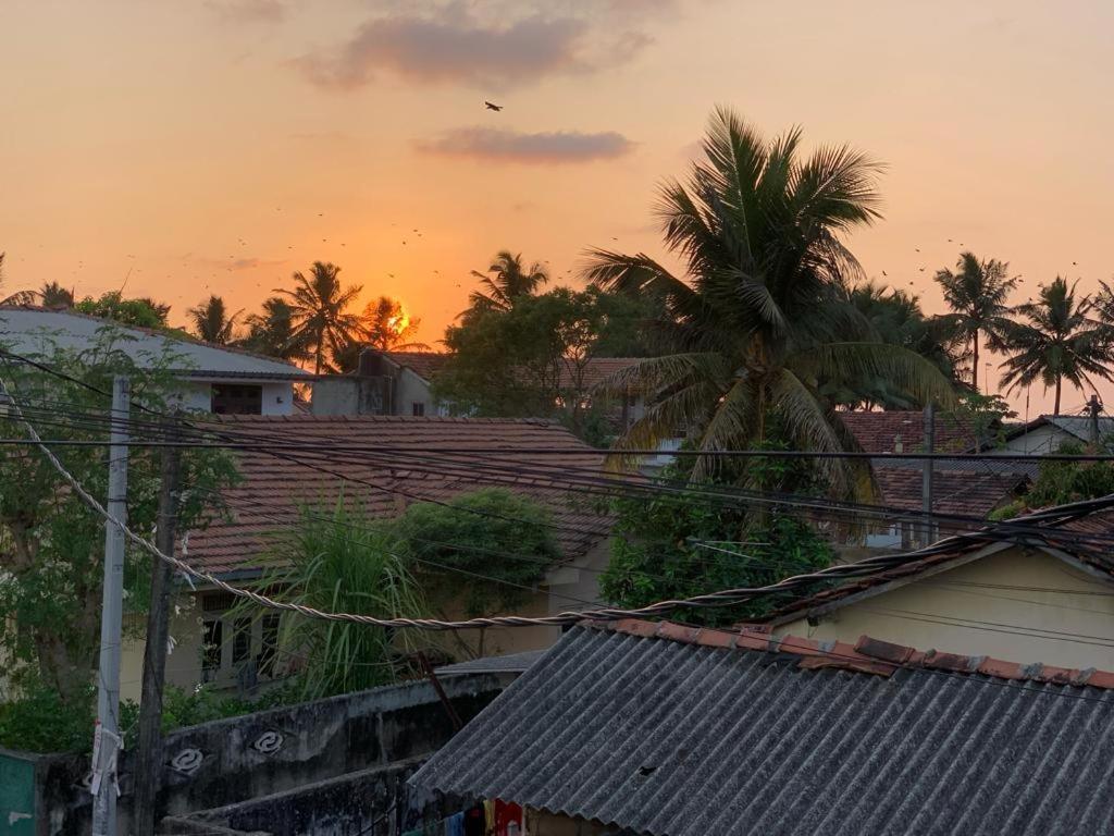 Lemon Stay Negombo Buitenkant foto